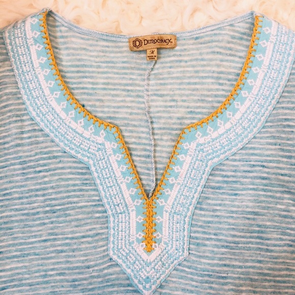 Democracy embroidered shirt - Picture 2 of 3